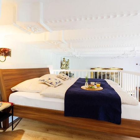 Ferienwohnung Saalstube - Schloss Adolphsburg Кирххундем Экстерьер фото